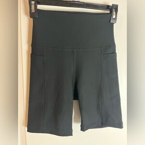 Danskin Women’s High Rise Ribbed Stretchy Pockets Shorts Adult XS Black Athletic